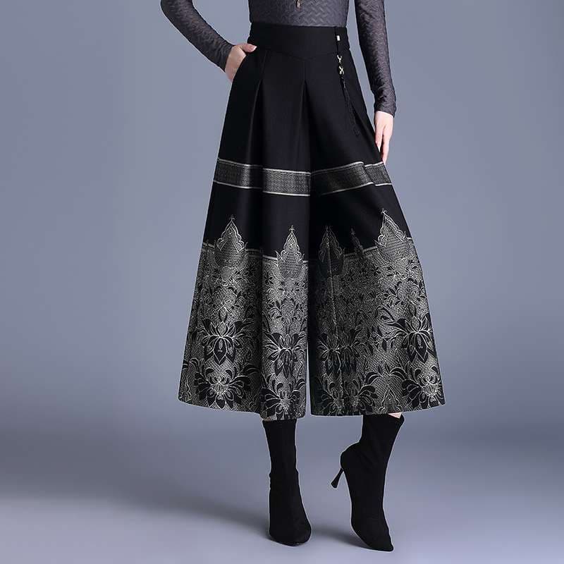 優美な模様の長いフレアキュロットスカート